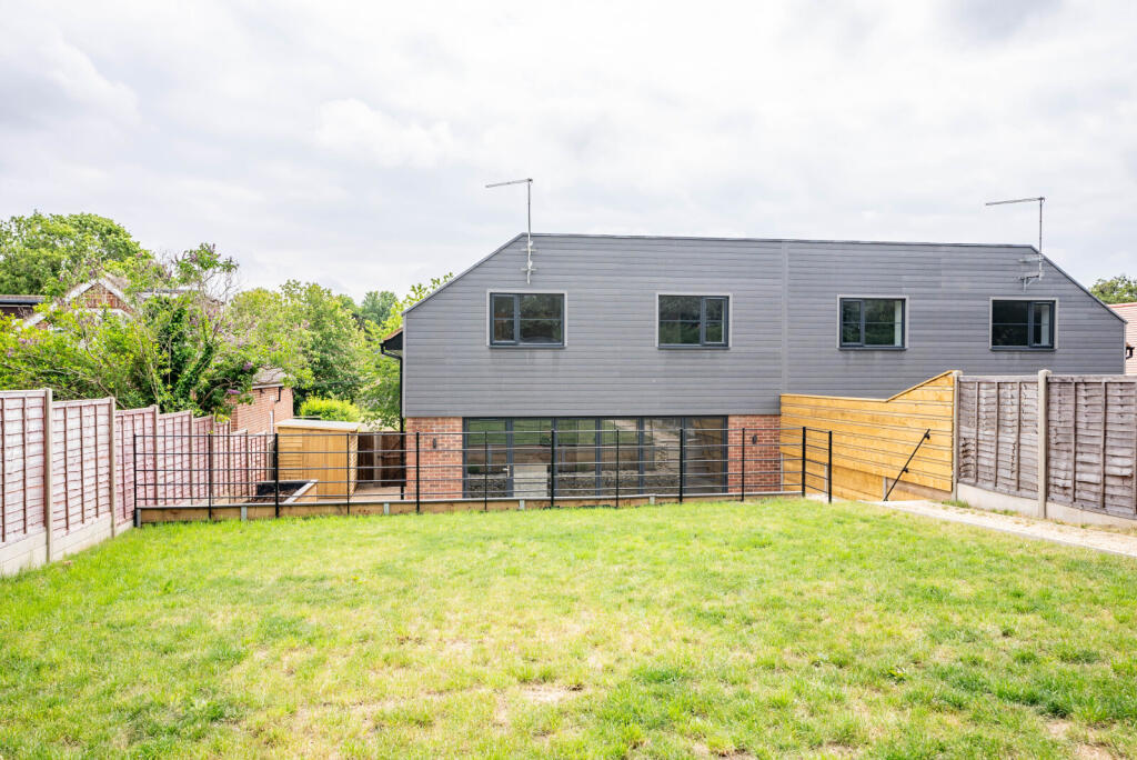 Additional image 19 of Grove Road, Harpenden, Hertfordshire, AL5