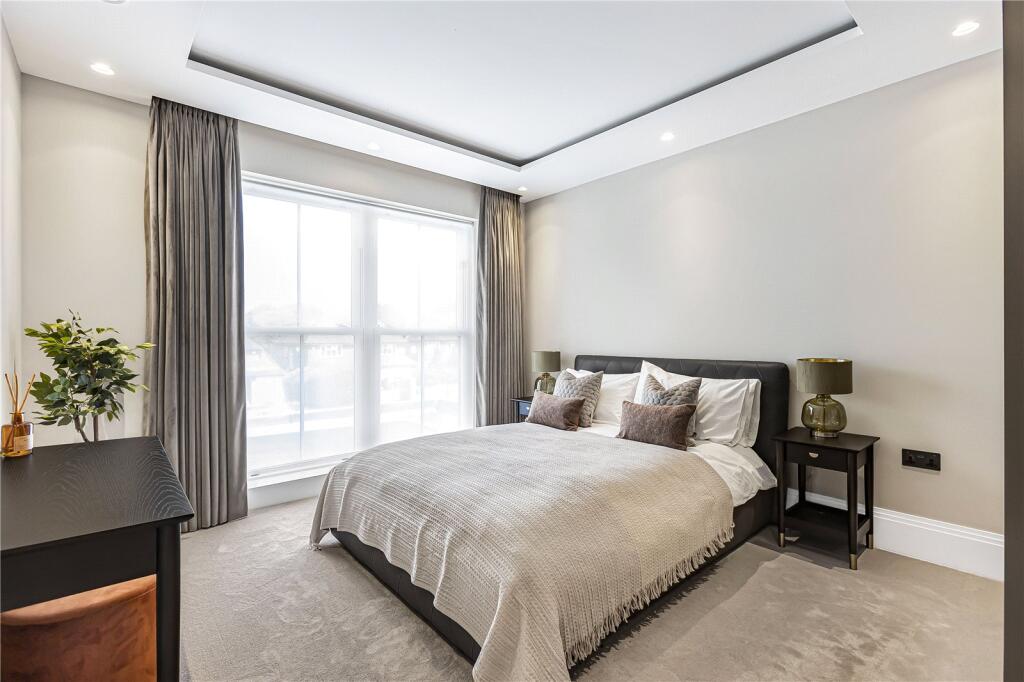 Additional image 22 of Brookmans Avenue, Brookmans Park, Hertfordshire, AL9