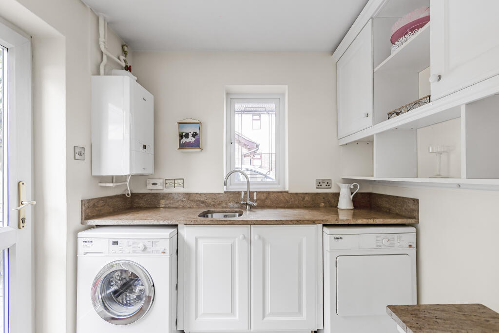 Additional image 6 of Mount Pleasant Close, Hatfield, Hertfordshire, AL9