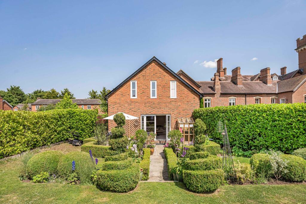 Additional image 24 of The Courtyard, Bedwell Park Cucumber Lane, Essendon, AL9