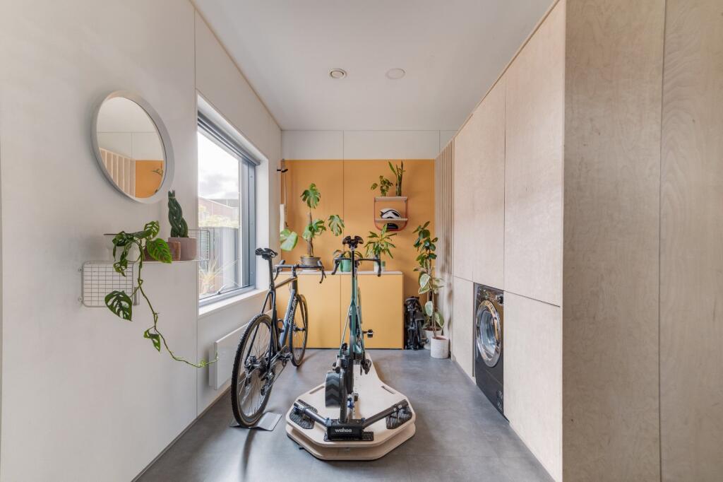 Additional image 16 of South Loop Park, Birmingham, West Midlands, B16