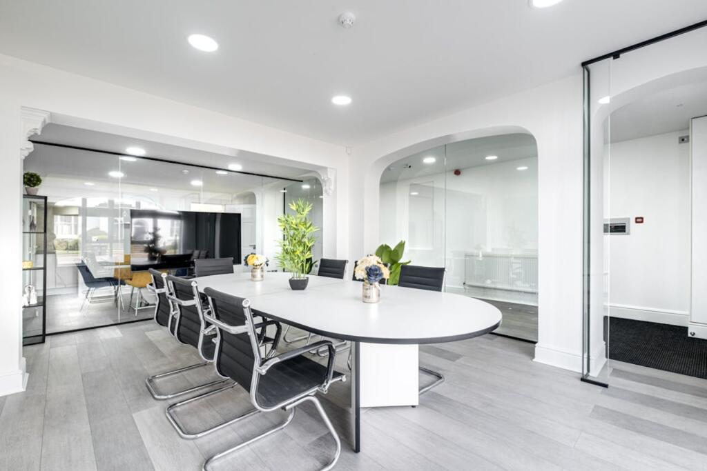 Additional image 8 of Coach House, 14a Frederick Road, Edgbaston, Birmingham, B15 1JD