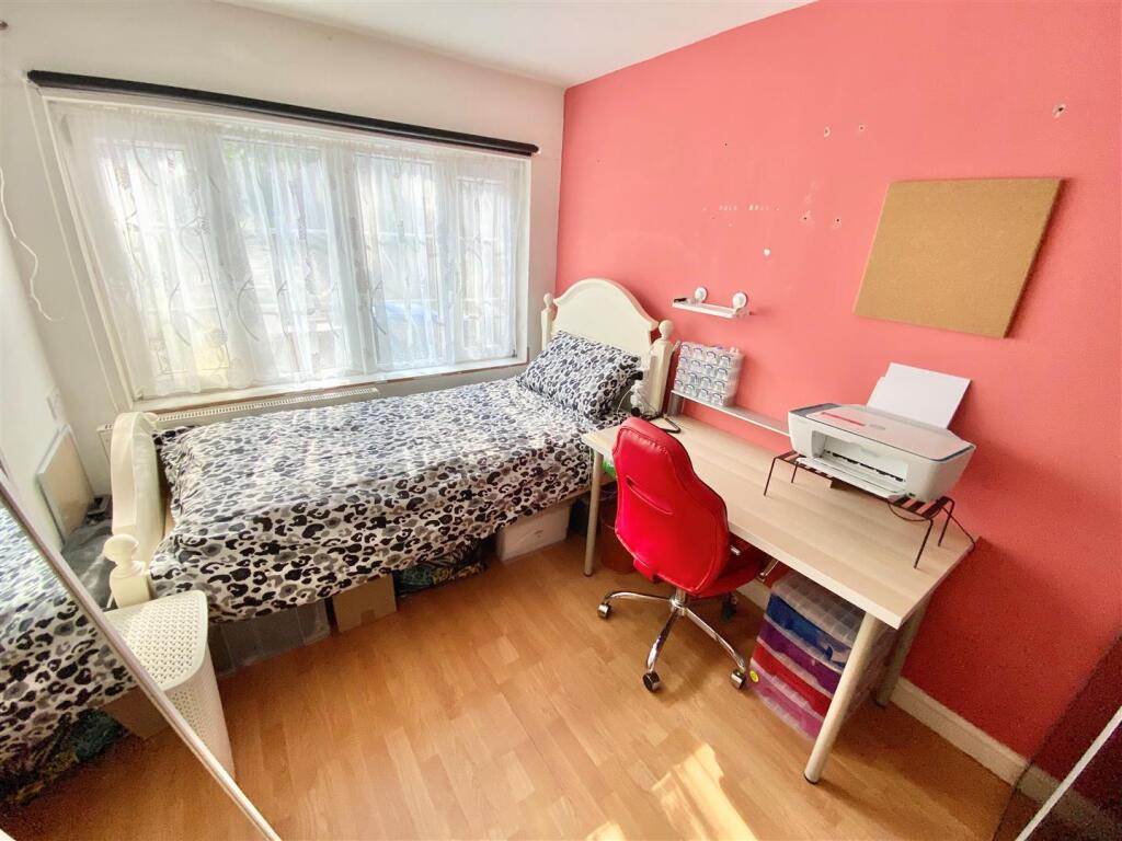 Additional image 13 of Swanland Road, Welham Green