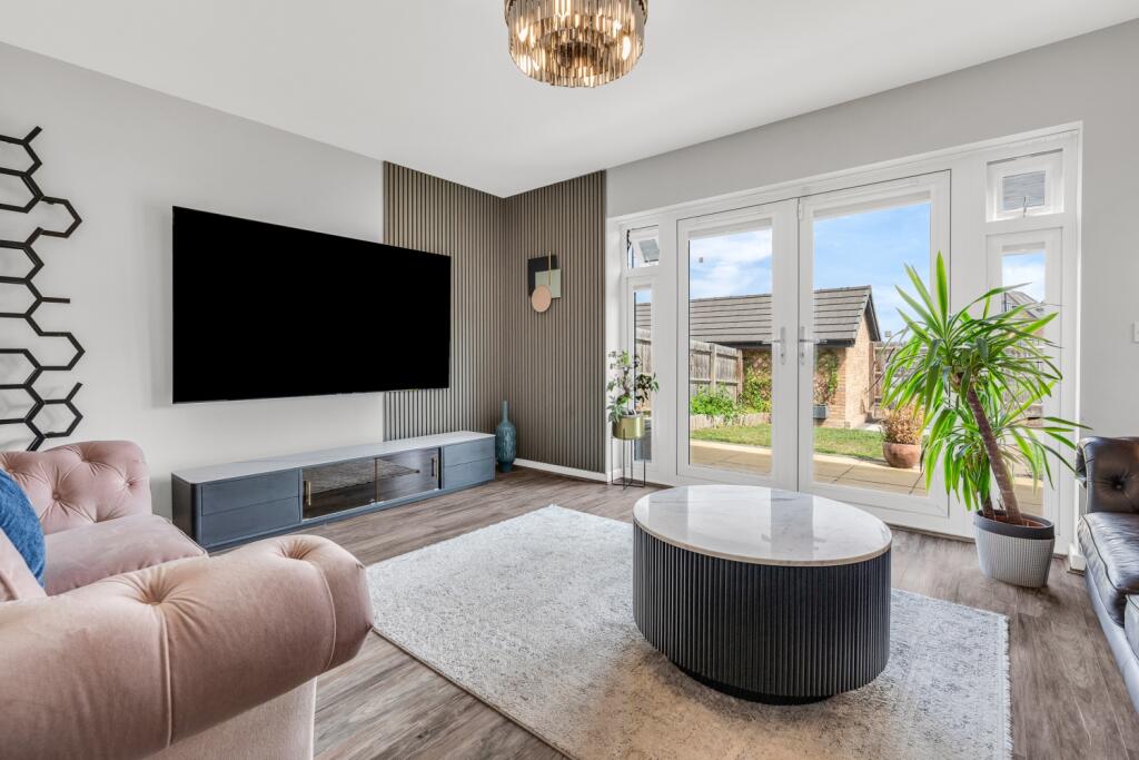Additional image 11 of Queens Avenue, Welwyn Garden City, Hertfordshire, AL7