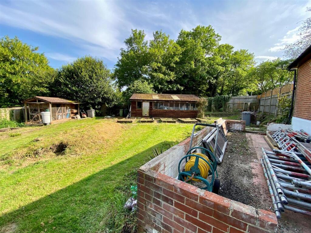 Additional image 16 of Swanland Road, Welham Green