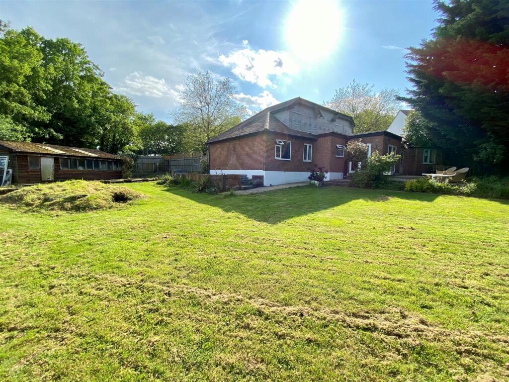 Additional image 15 of Swanland Road, Welham Green