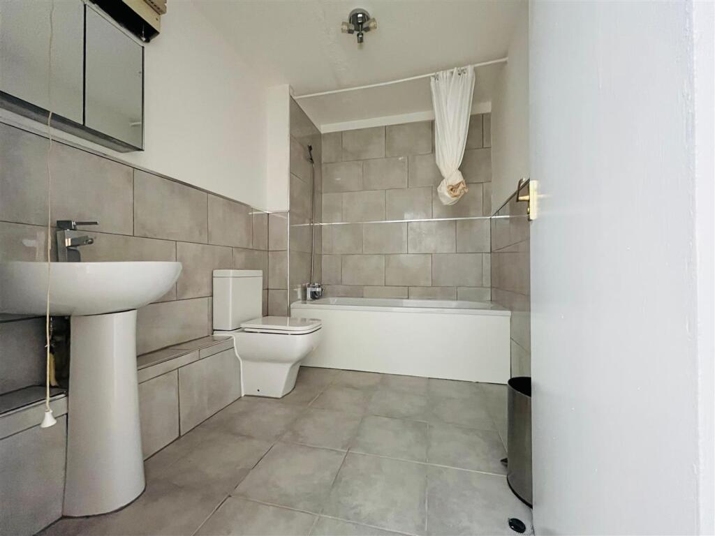 Additional image 8 of Kings Court, Bridge Street