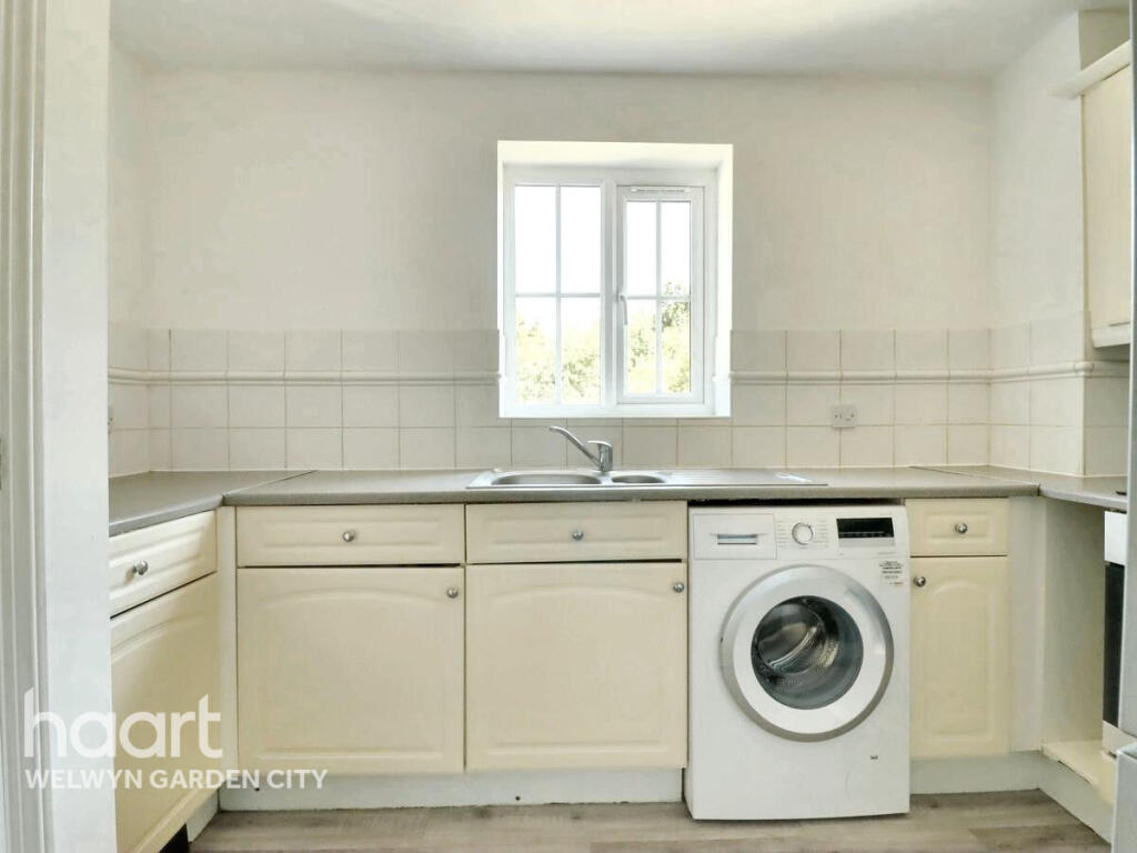 Additional image 8 of Node Way Gardens, Welwyn