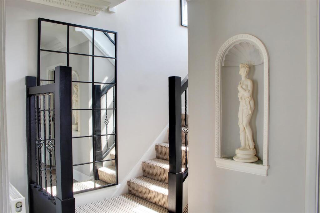 Additional image 18 of Moffats Lane, Brookmans Park,