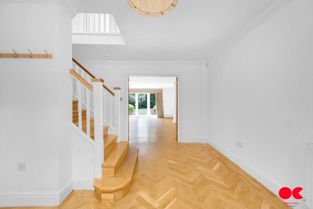 Additional image 32 of Upland Drive, Brookmans Park