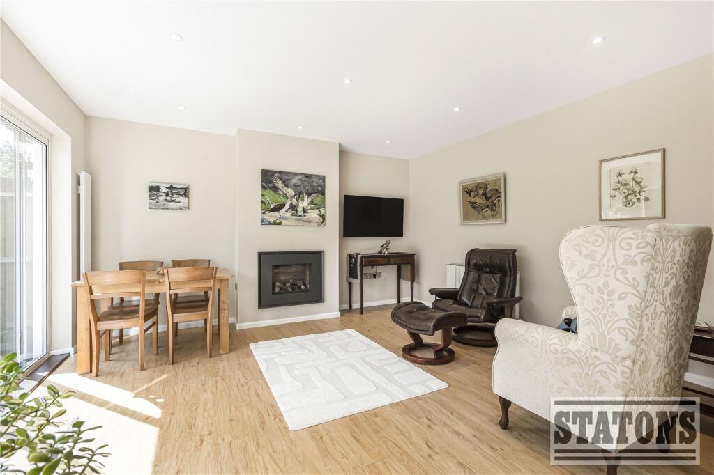 Additional image 6 of Moffats Close, Brookmans Park, Hertfordshire, AL9