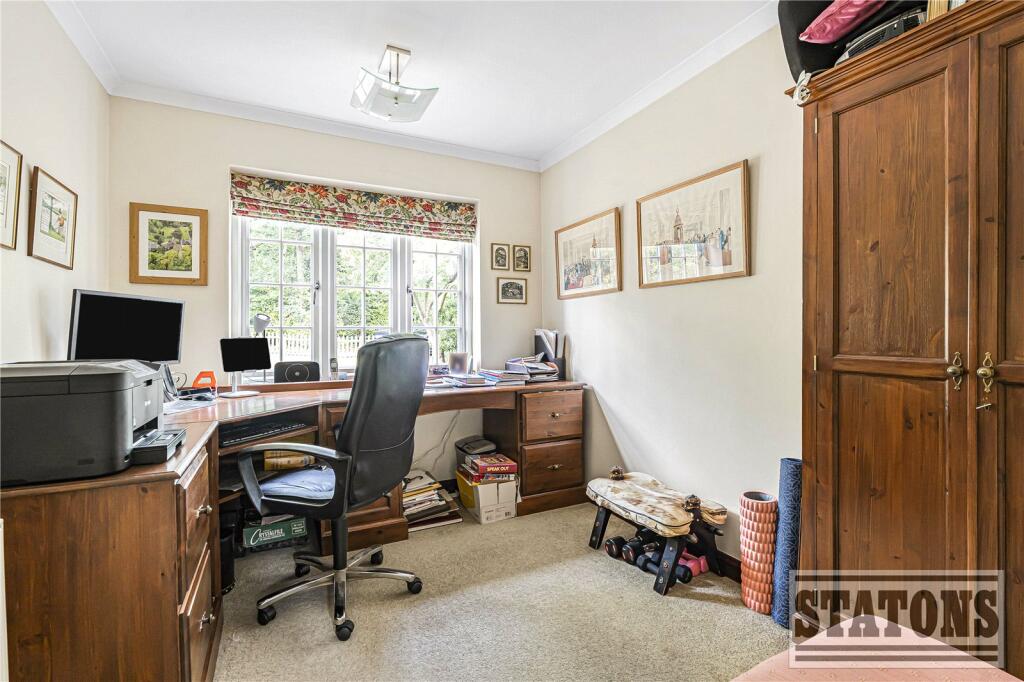 Additional image 10 of Upland Drive, Brookmans Park, Hatfield, Hertfordshire, AL9