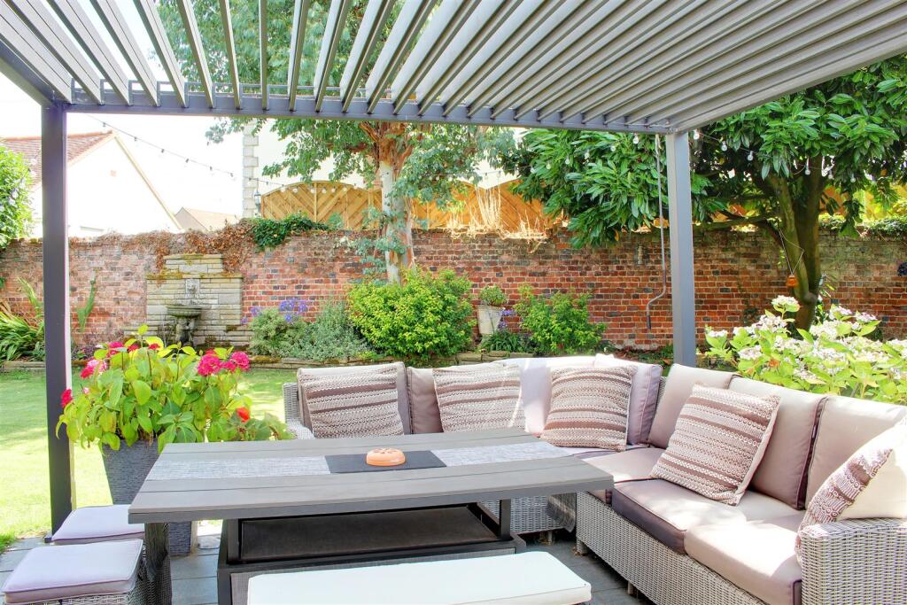 Additional image 9 of Moffats Lane, Brookmans Park,