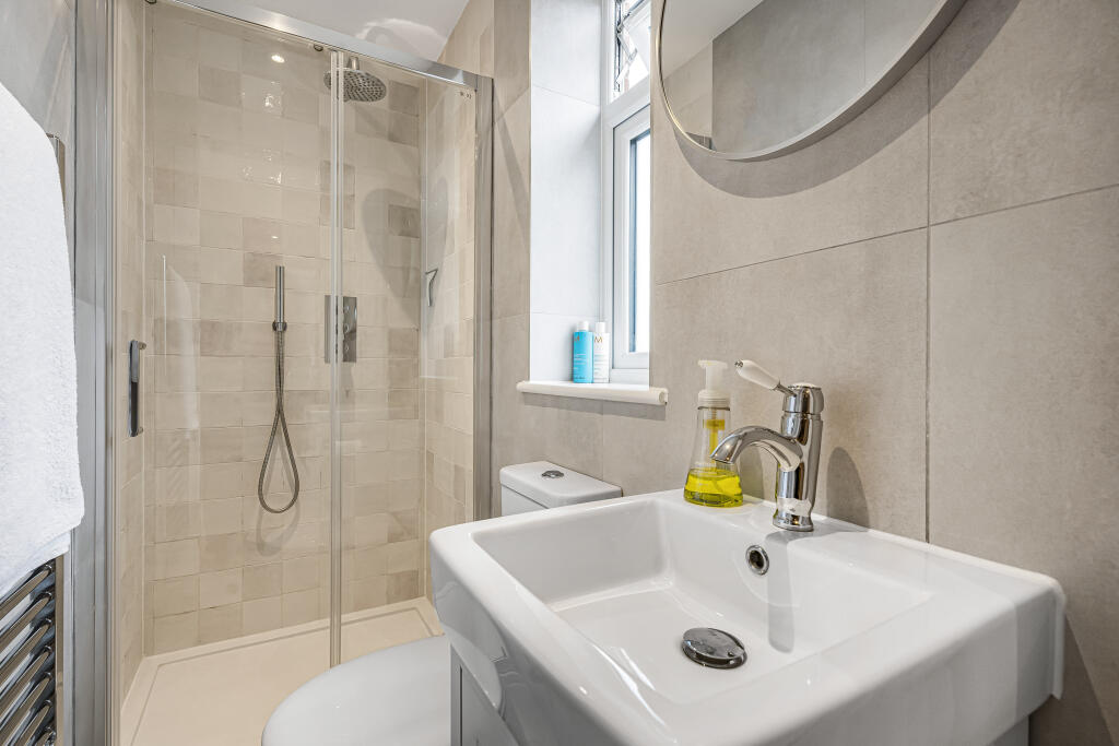 Additional image 13 of Vale Close, Harpenden, Hertfordshire, AL5