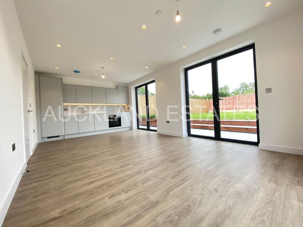 Additional image 9 of Westland Drive, Brookmans Park