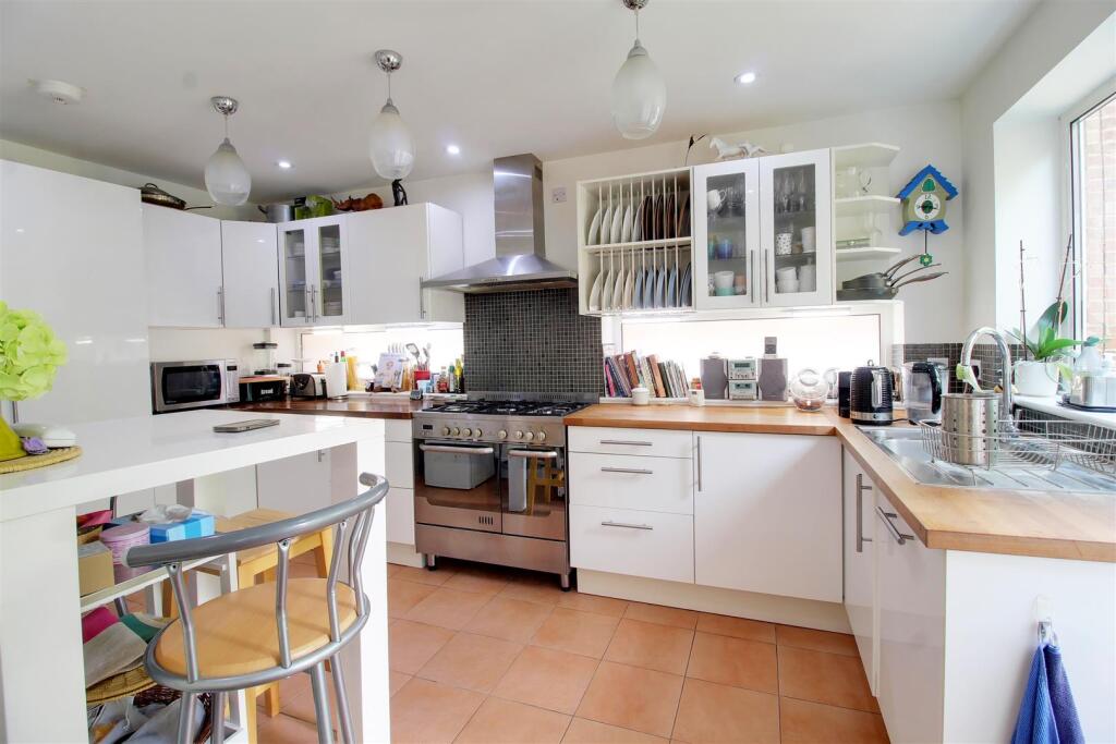 Additional image 7 of Bulls Lane, Welham Green