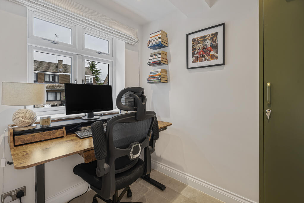 Additional image 10 of Vale Close, Harpenden, Hertfordshire, AL5