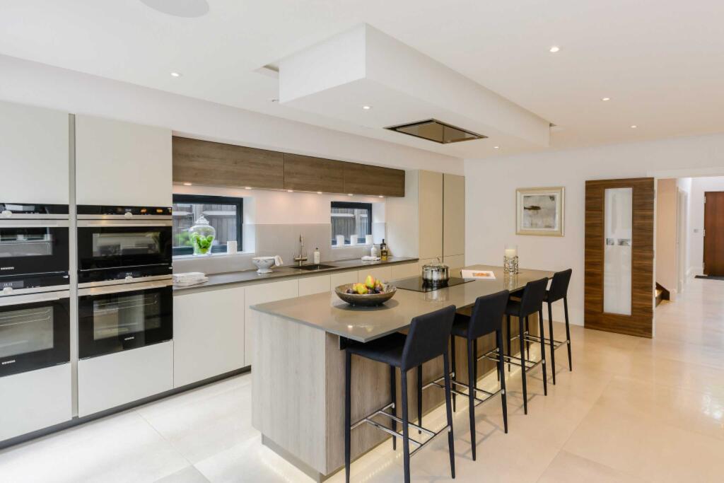 Additional image 5 of Upland Drive, Brookmans Park, Hertfordshire, AL9