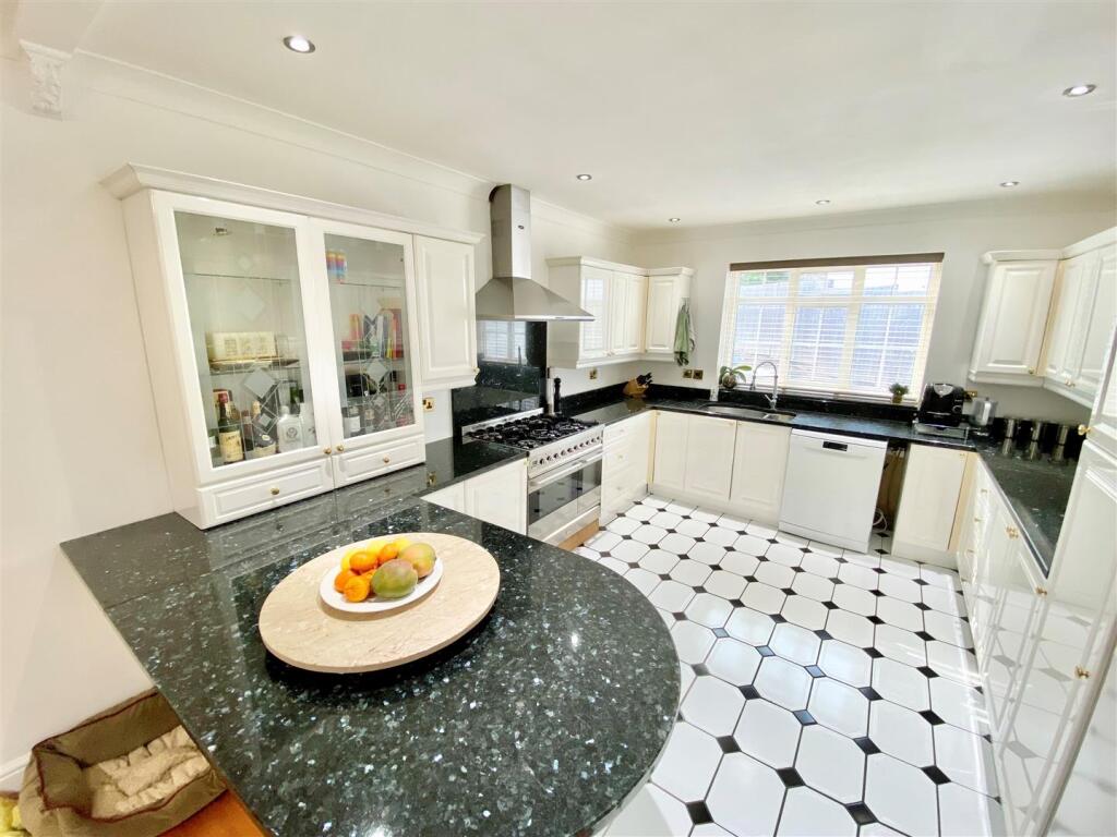 Additional image 3 of Swanland Road, Welham Green