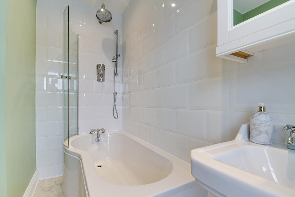 Additional image 15 of Moreton End Lane, Harpenden, AL5