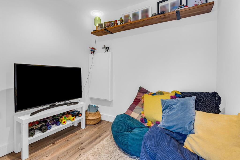 Additional image 17 of Lumbards, Welwyn Garden City