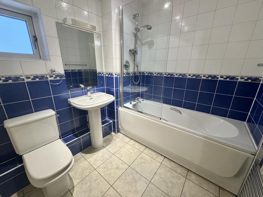 Additional image 5 of Saturday Bridge