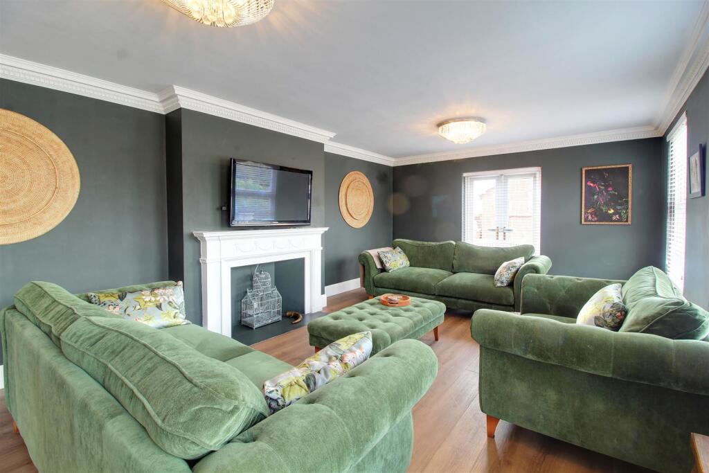 Additional image 21 of Moffats Lane, Brookmans Park,