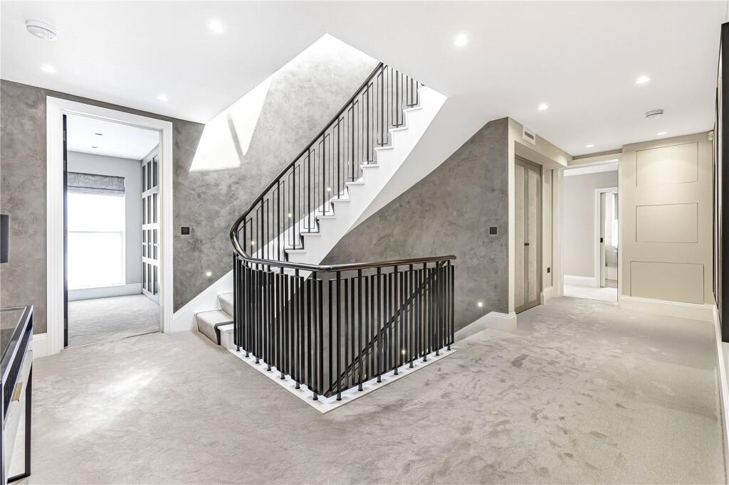 Additional image 15 of Brookmans Avenue, Brookmans Park, Hertfordshire, AL9