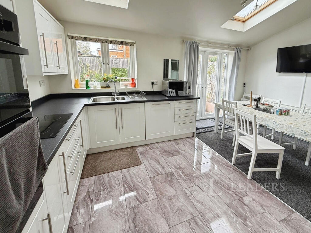 Additional image 5 of Fastmoor Oval, B33