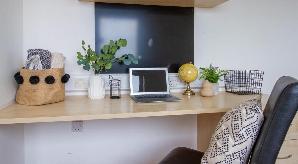 Additional image 4 of Birmingham | Student | September | B19