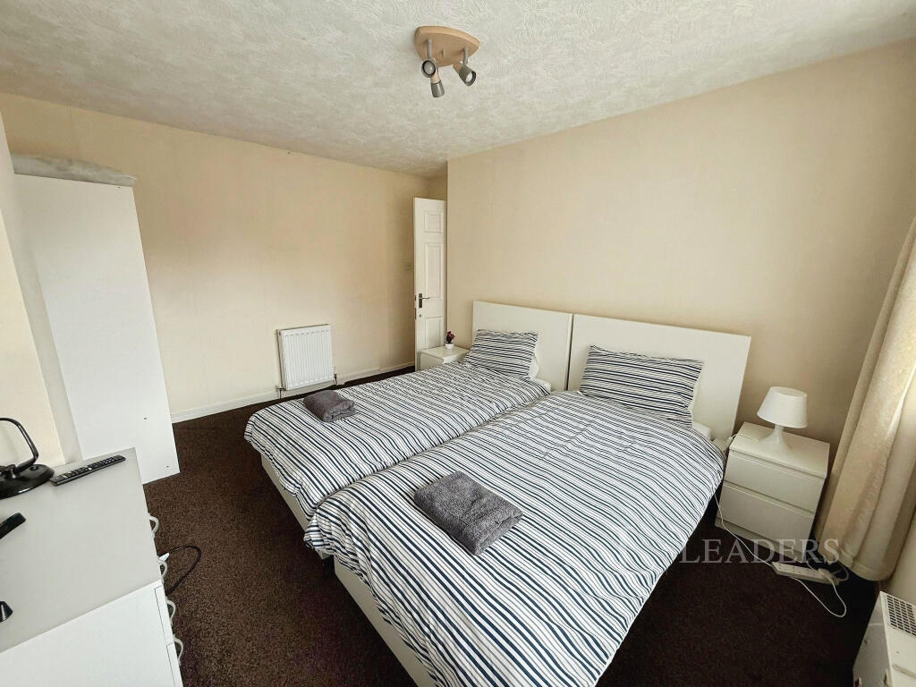 Additional image 11 of Fastmoor Oval, B33