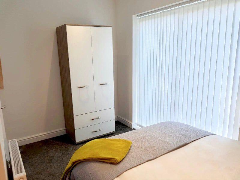 Additional image 8 of Room 2