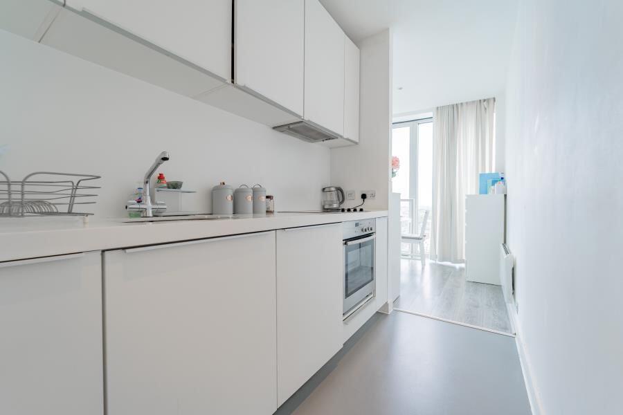 Additional image 7 of Apartment 904 The Rotunda, 150 New Street, Birmingham, B2 4PA