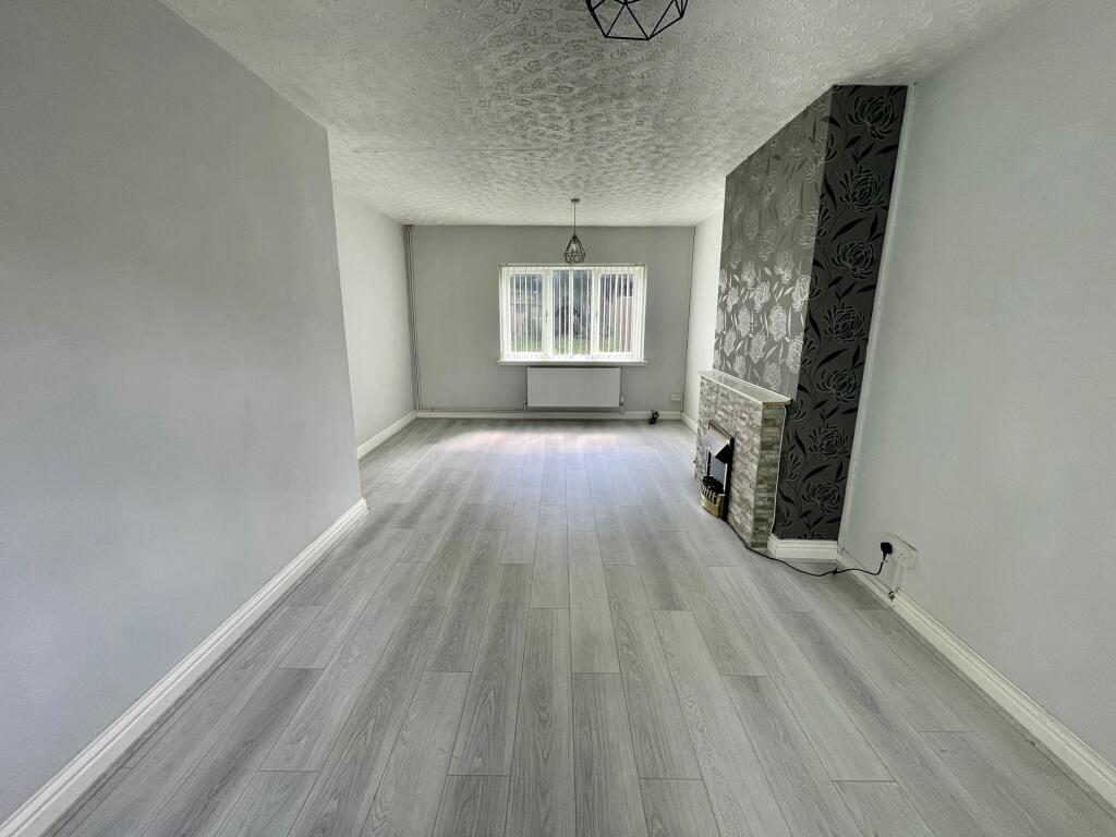 Additional image 3 of Kitwell Lane