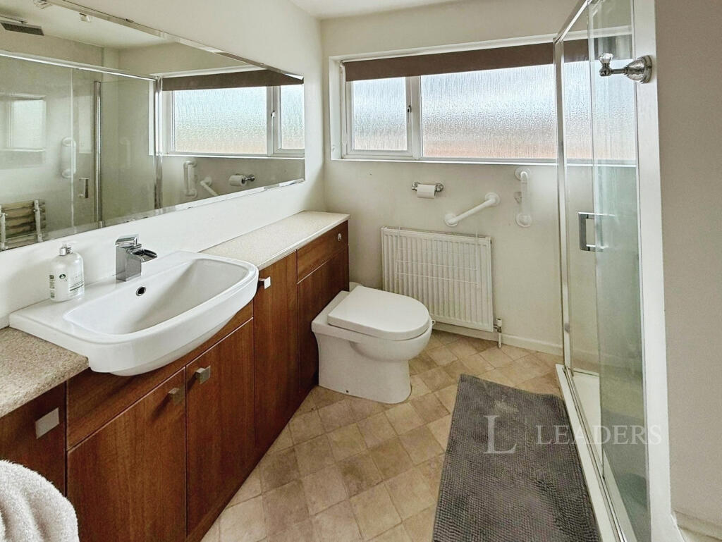 Additional image 8 of Fastmoor Oval, B33