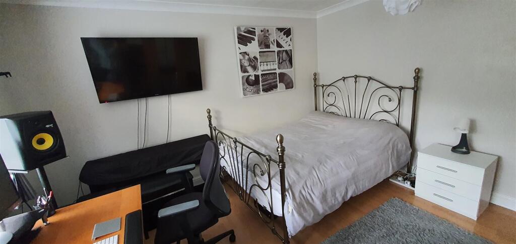 Additional image 24 of Englestede Close, Handsworth Wood, Birmingham