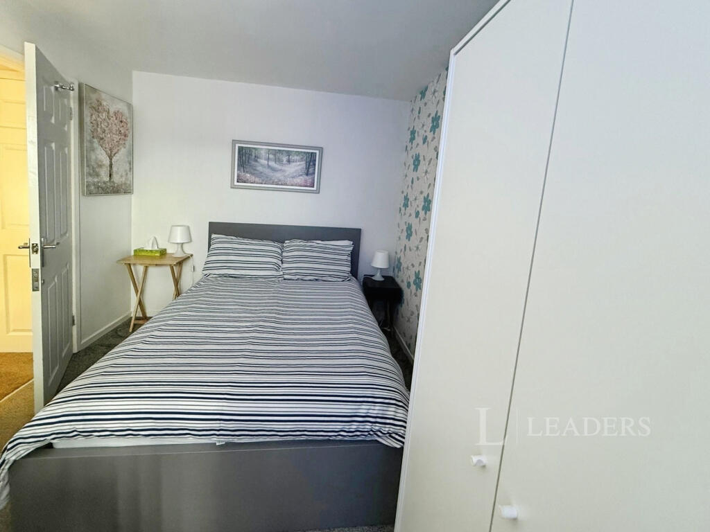 Additional image 16 of Fastmoor Oval, B33