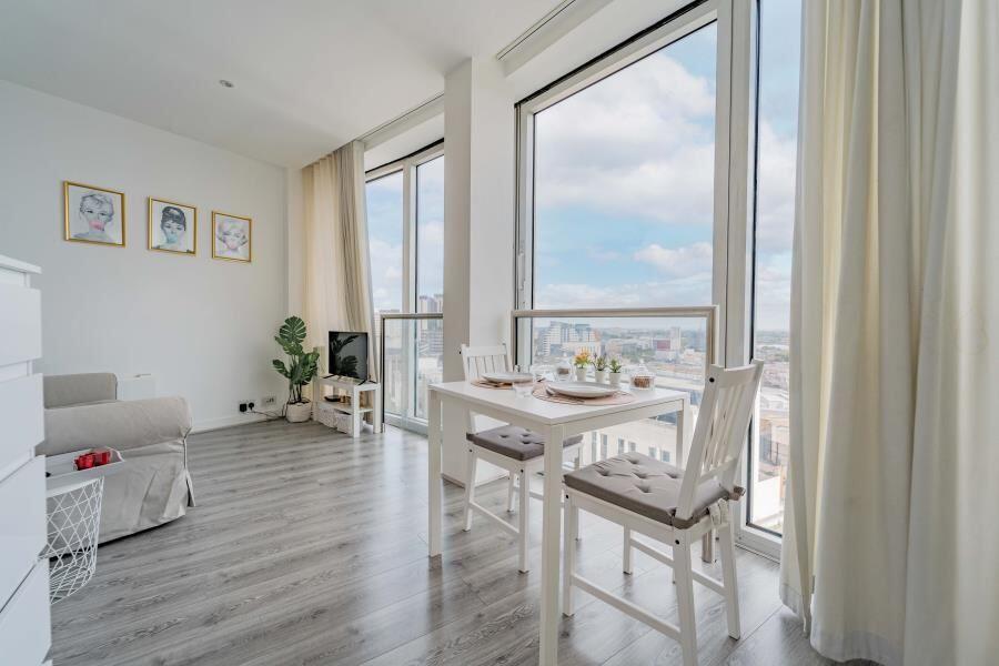 Additional image 8 of Apartment 904 The Rotunda, 150 New Street, Birmingham, B2 4PA