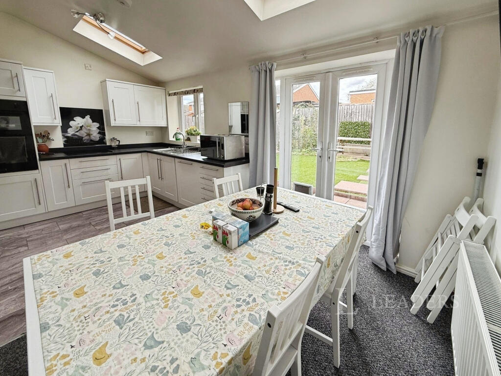 Additional image 3 of Fastmoor Oval, B33