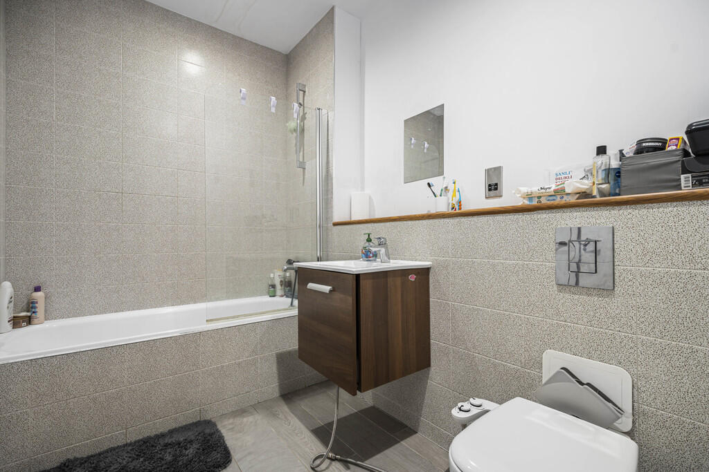 Additional image 7 of Honduras Wharf, 14 Summer Lane