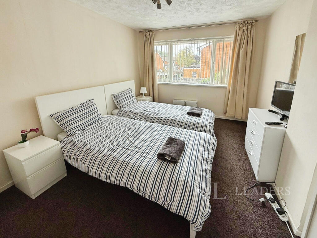 Additional image 12 of Fastmoor Oval, B33