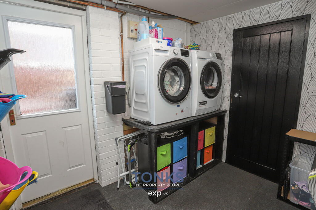 Additional image 8 of Stunning & spacious four bedroom home – Wycherley Way, Cradley Heath, B64 6DA