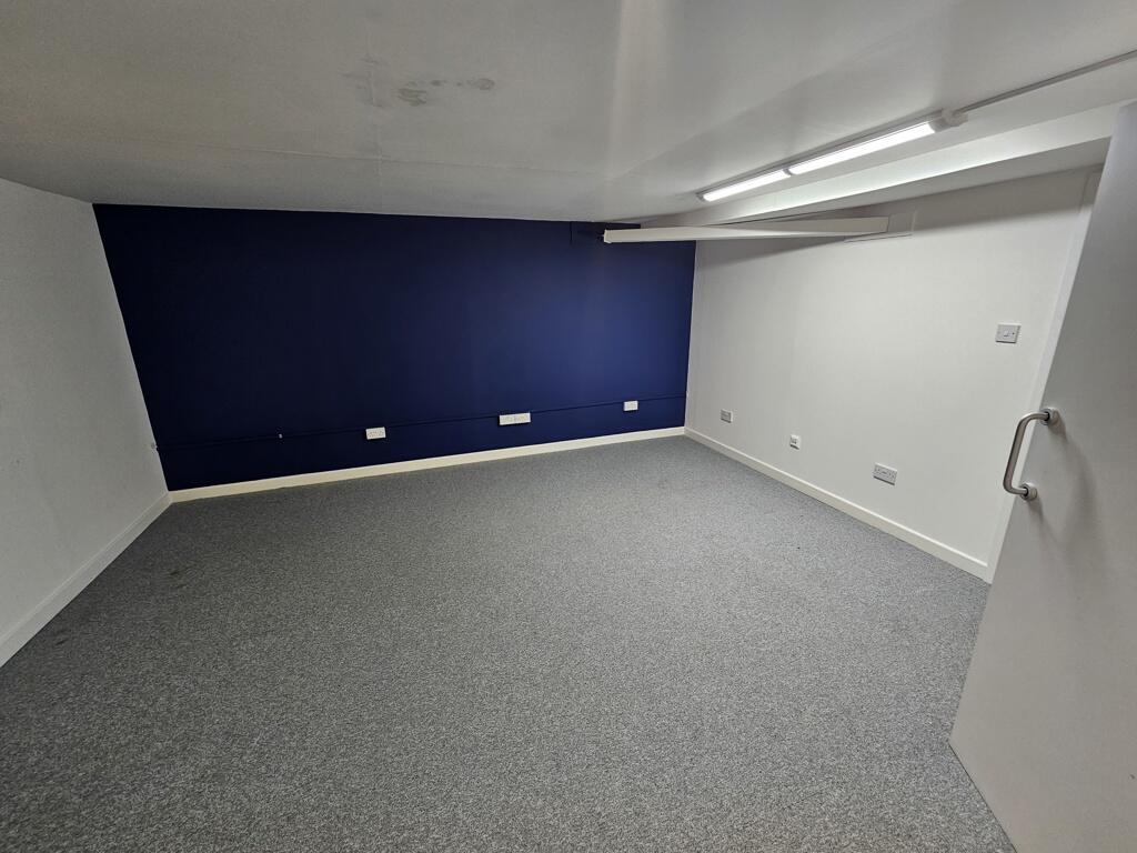 Additional image 3 of Unit 17, Aston Fields Industrial Estate, Aston Road, Bromsgrove, Worcestershire, B60