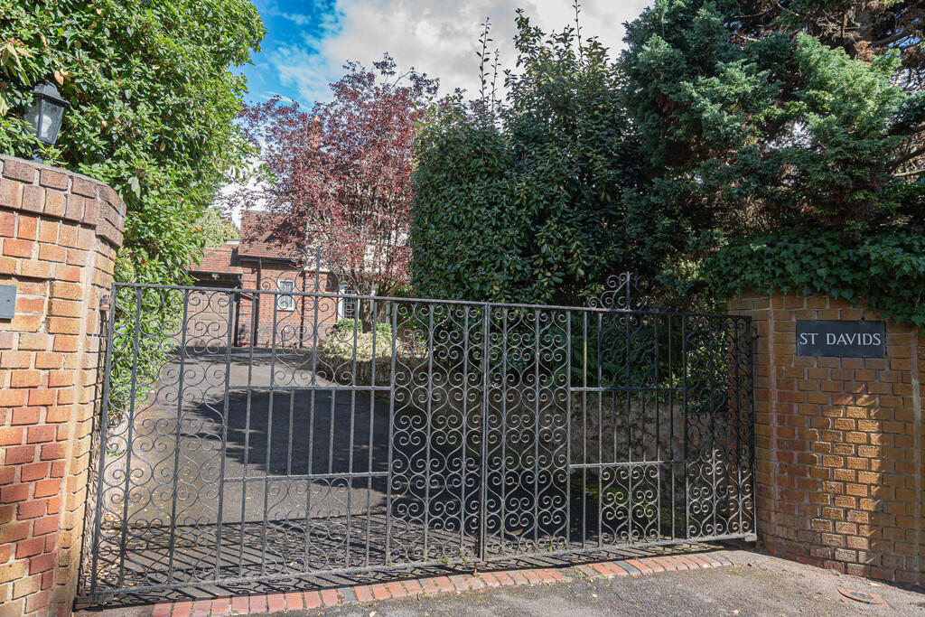 Additional image 24 of Wentworth Road, Four Oaks Estate