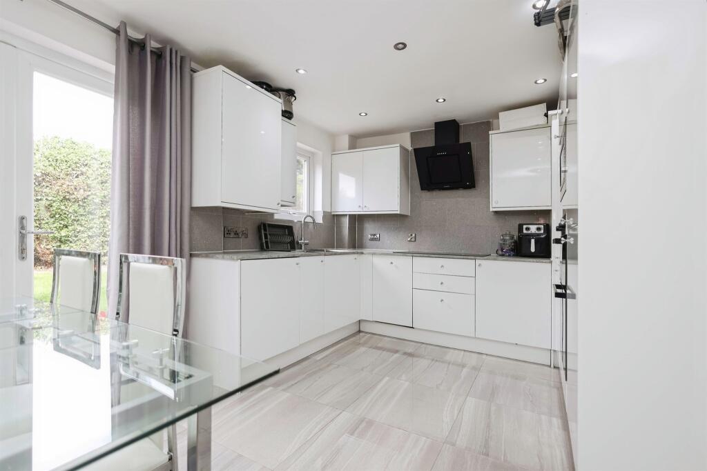 Additional image 4 of Bowshot Close, Birmingham