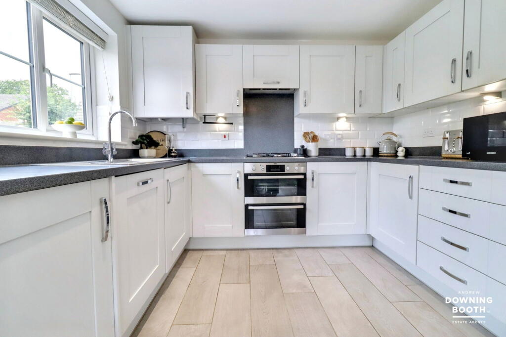 Additional image 7 of Carter Close, Tamworth, B79 8UE - Beautifully Presented Detached Home