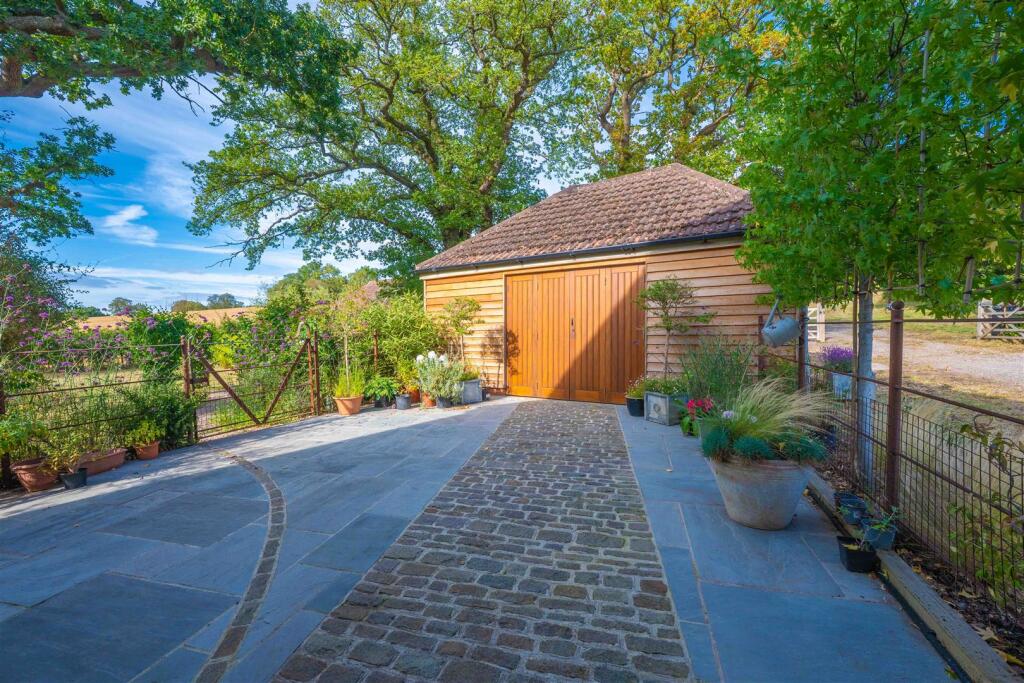 Additional image 20 of Common Lane, Mappleborough Green