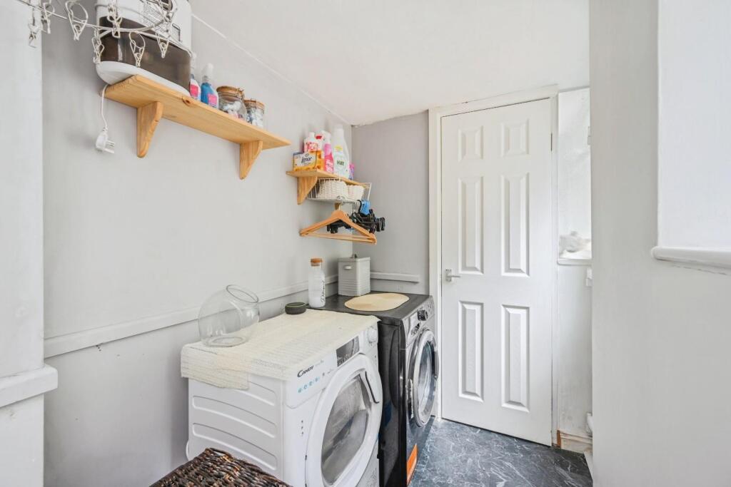 Additional image 11 of Woodlands Close, Dordon, Tamworth, Warwickshire