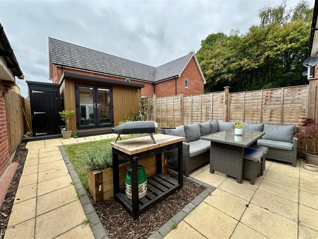 Additional image 3 of Mayors Drive, Alcester