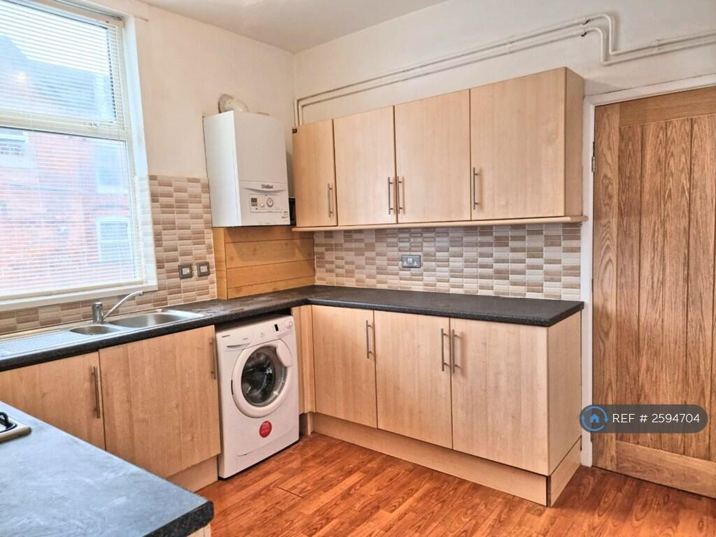 Additional image 20 of Vicarage Road, Smethwick, B67